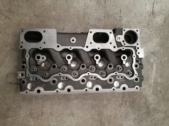 CYLINDER HEAD 3304 BARE - CULATA CON ASIENTOS Y GUIAS